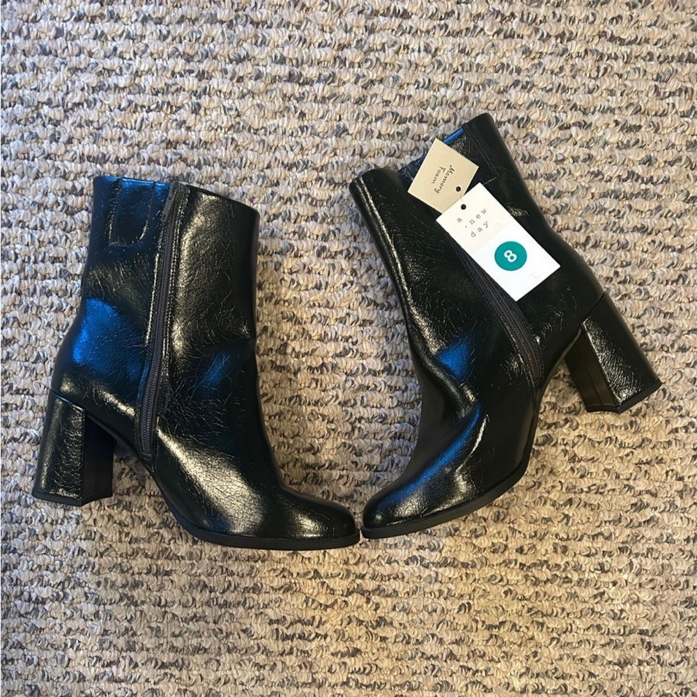 Black dress boots